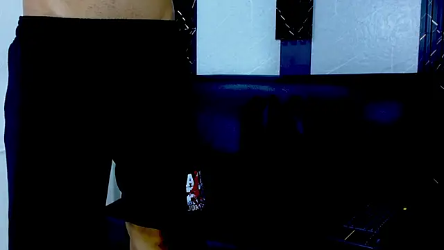 XXX chat uživo modela MaxWyatt_