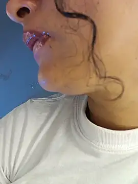 צ'אט XXX בשידור חי של Alizon_1