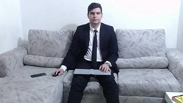 Victor_Maitland Chat XXX in diretta