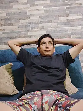 XXX chat uživo modela Tiger_cryad