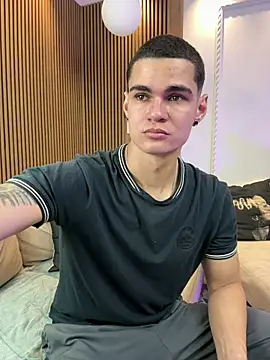 Онлайн чат XXX Marcusvandal