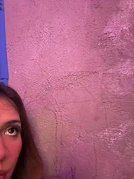 XXX chat uživo modela Bomb_Maddy