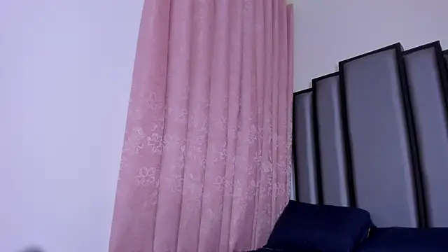 Chat +18 de Vaioleth-23 ao vivo