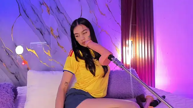 Emmiicute's Live XXX Chat