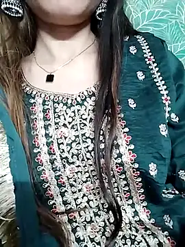 Noor_Darliing Adlı Modelin Canlı XXX Sohbeti