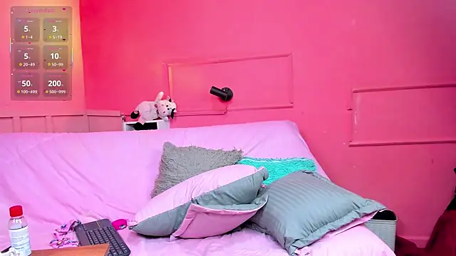 Živý XXX chat CURVY_EBONY_MILF