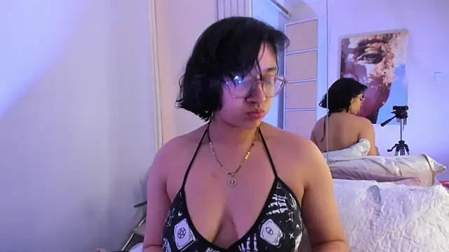 DaryMoon XXX чат на живо