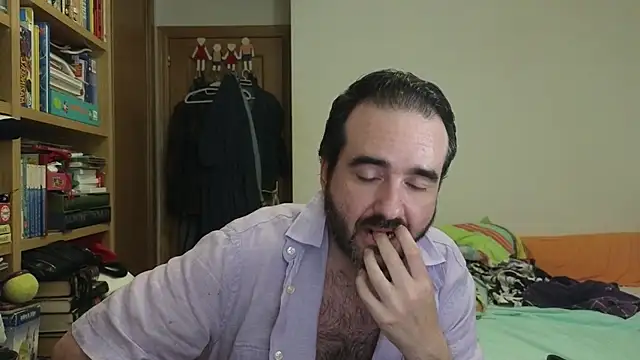 curiosillo83's Live XXX Chat