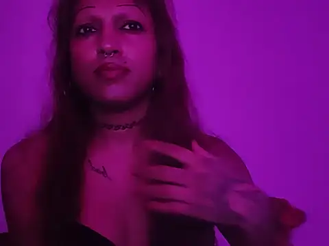 Chat XXX en directo de NyylaahhBabie