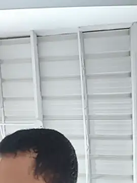 Exlifern Live XXX chat