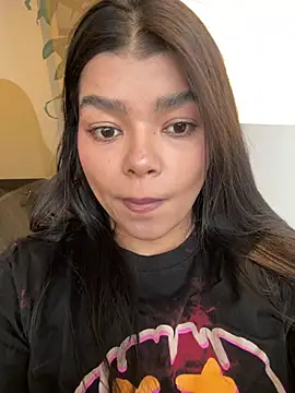 moonhelen Adlı Modelin Canlı XXX Sohbeti