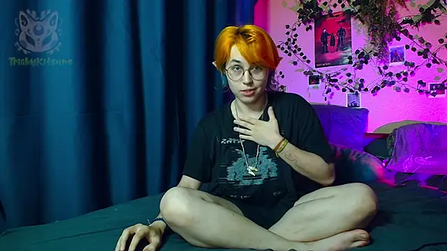 Онлайн чат XXX TrickyKitsune