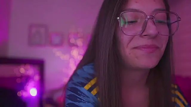 دردشة milly_kenner الجنسية المباشرة