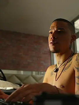 Онлайн чат XXX AlphaMasterXxx