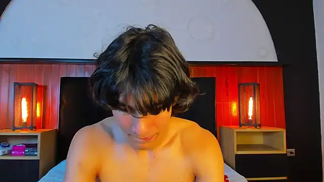 Chat XXX en directo de Cheys_Mast