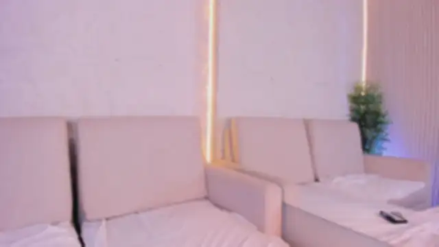 Chat +18 de Ali_Hamilton ao vivo