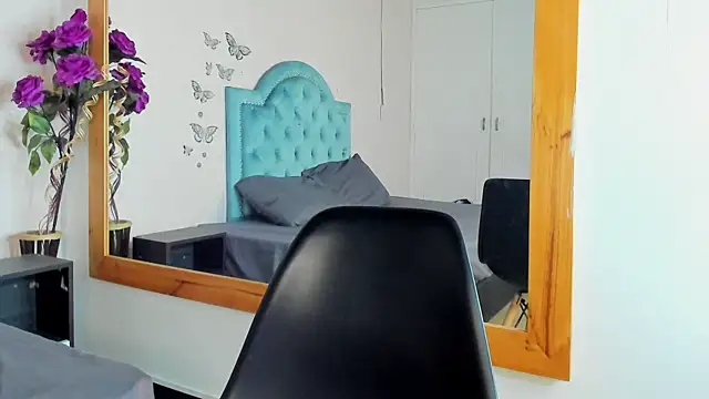 Živý XXX chat Charlie_Latino