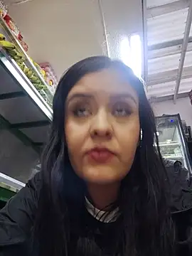 HollyMoon_ Chat XXX in diretta