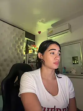Chat +18 de ZarahEvans ao vivo