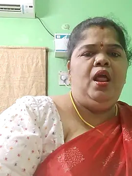 XXX chat uživo modela Tamil-mayasri