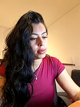 Chatroom XXX en direct de Luianna