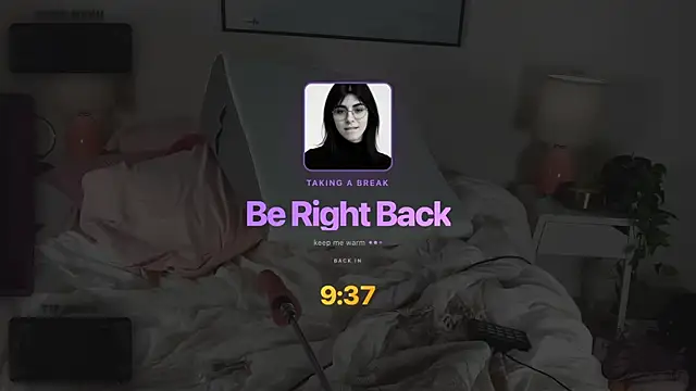 itschloelaurent's Live XXX Chat