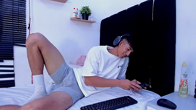 angel_boy02 XXX чат на живо