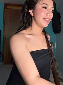 CocoaGigiMuse's Live XXX Chat