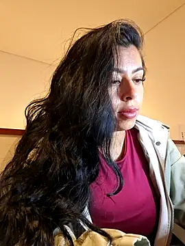 Luianna Adlı Modelin Canlı XXX Sohbeti