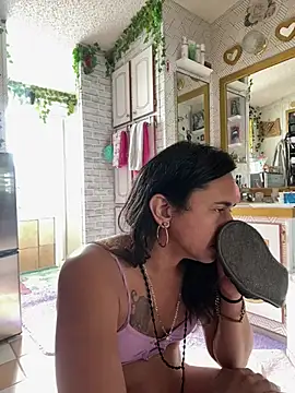 XXX chat uživo modela TranSexualJade95