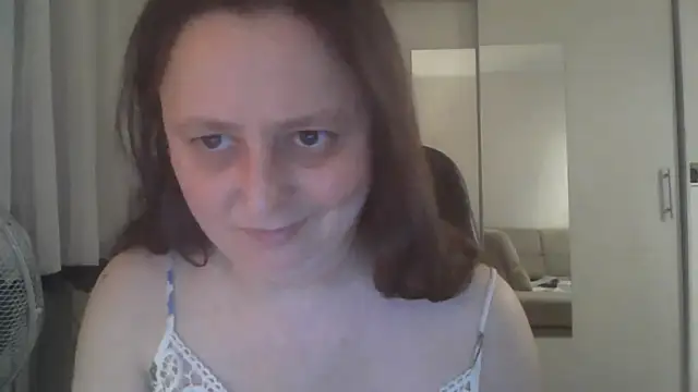 TaylorLovely Adlı Modelin Canlı XXX Sohbeti