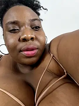 Breisy_bigboobs' Live XXX Chat