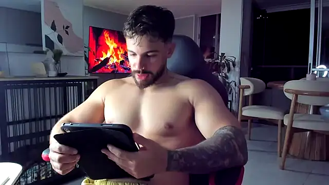 Valenthino_Salvatore live XXX chat