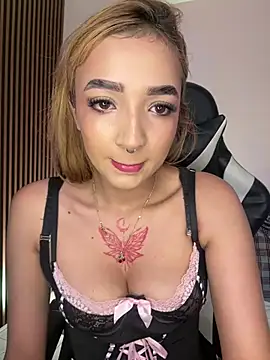 Chat +18 de SamaanthaMiller ao vivo