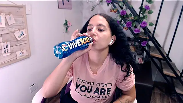 Czat XXX na żywo – samantha_baby_