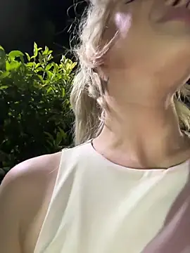 AlyssaFoxx_ 라이브 XXX 채팅