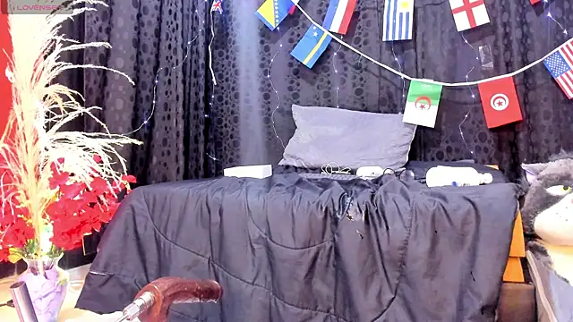XXX chat uživo modela Almaazz