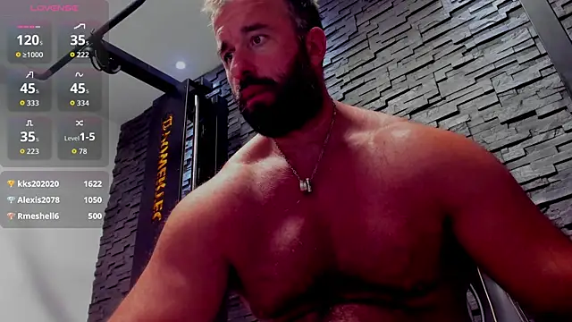 David_Big_Daddy Adlı Modelin Canlı XXX Sohbeti