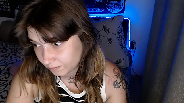 AlienforTwenty Chat XXX in diretta