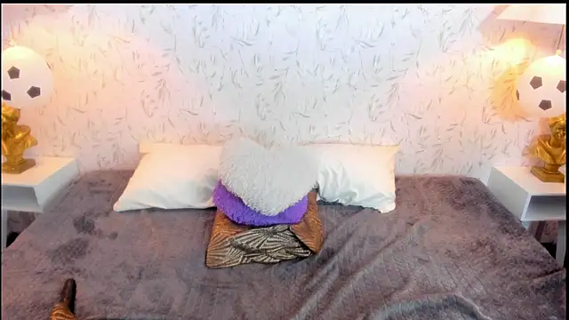 Angel__Brm live XXX chat