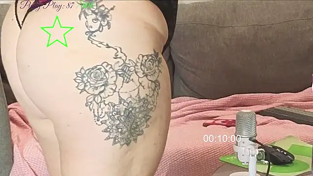 XXX chat uživo modela JadeStarUK