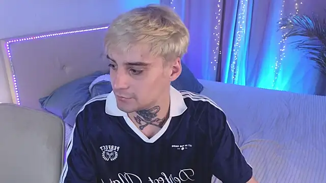 e1v1s live XXX chat