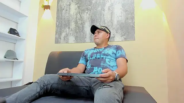 Вебкам-шоу THEO_WOOD3