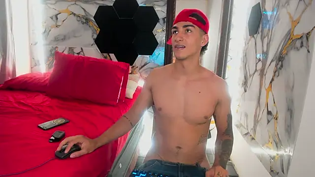 Goldendesirexx's Live XXX Chat