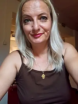 LadyTouch's Live XXX Chat