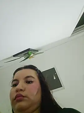 Pretty_Julieta's Live XXX Chat