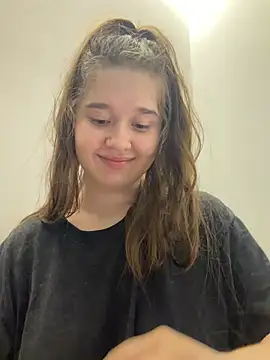 HornyGirlH Chat XXX in diretta