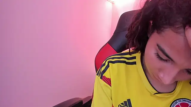 Emily_bruss live XXX chat