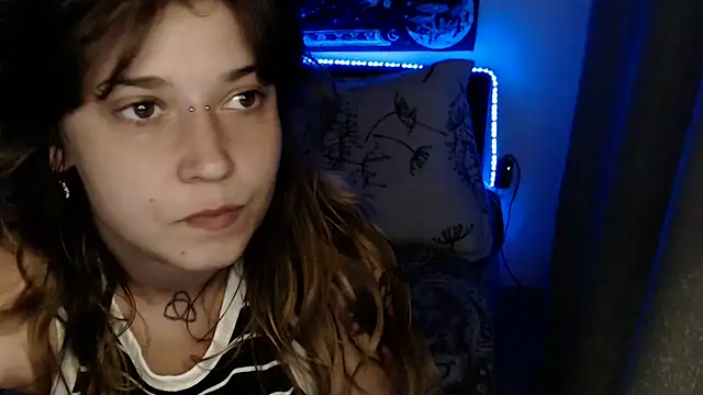 Онлайн чат XXX AlienforTwenty