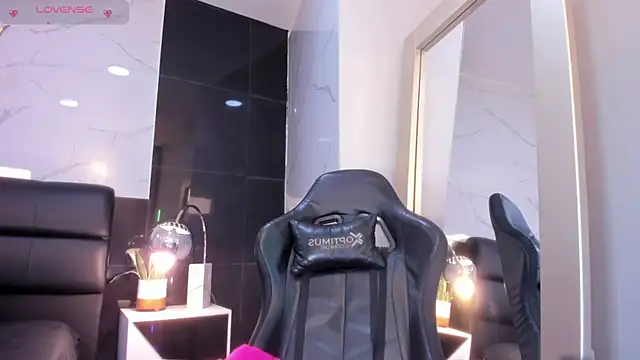 Czat XXX na żywo – Alanaa_Williams